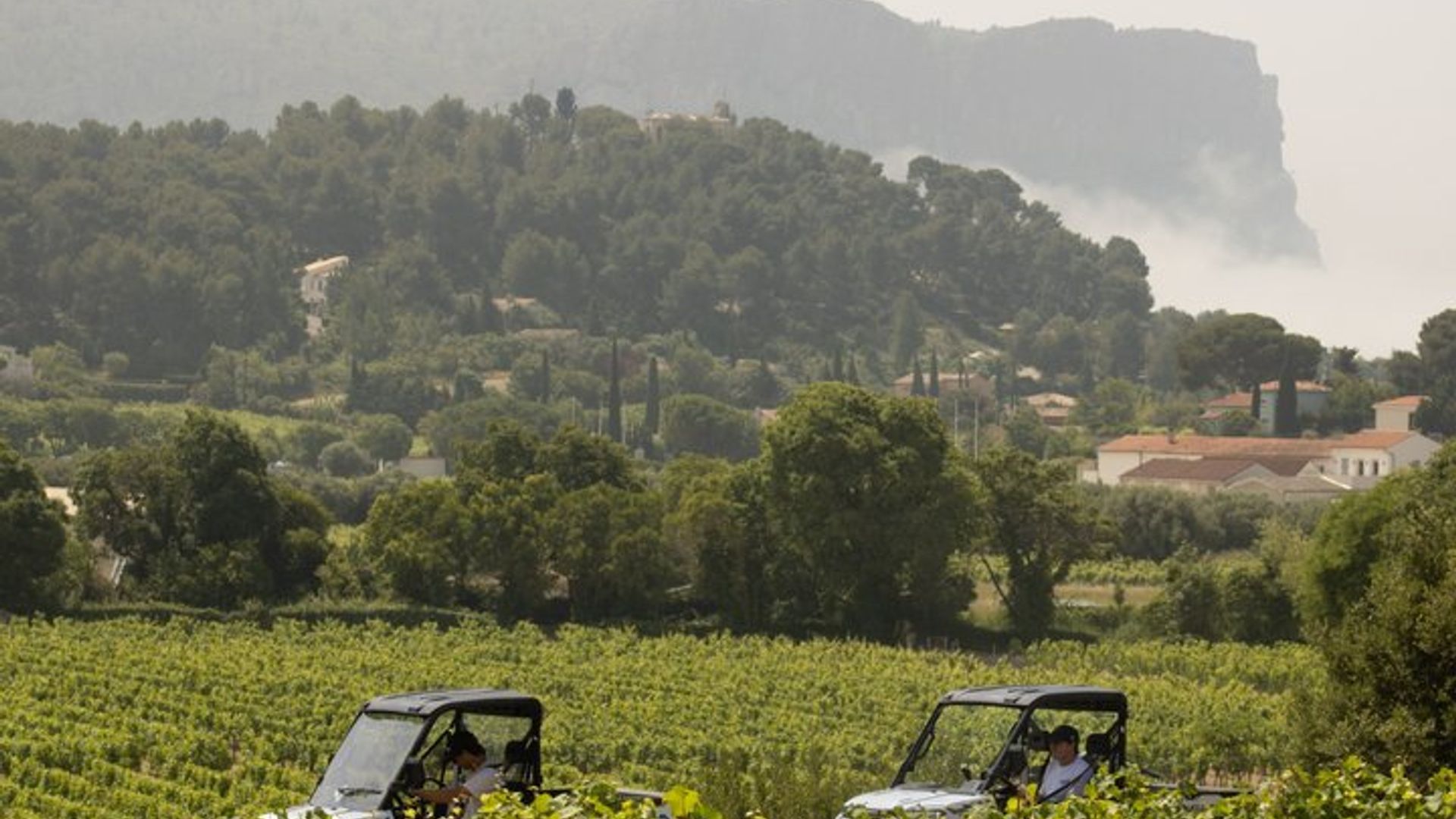 Cassis Domaine forêt des janots et route des crêtes en Buggy