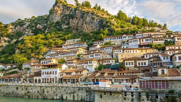 Tirana: Small-Group Day Trip to Berat and Belsh Lake