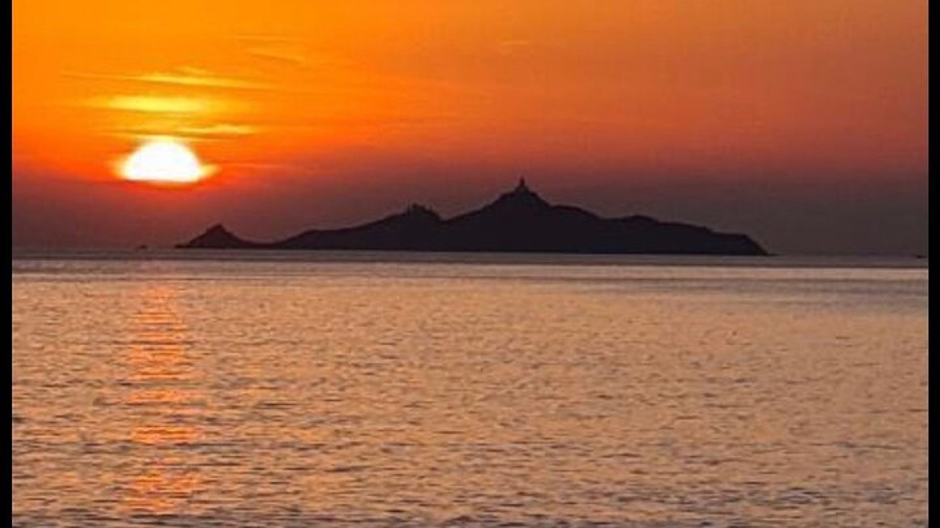 Crociere al Tramonto alle Isole Sanguinarie in Corsica con Aperitivo
