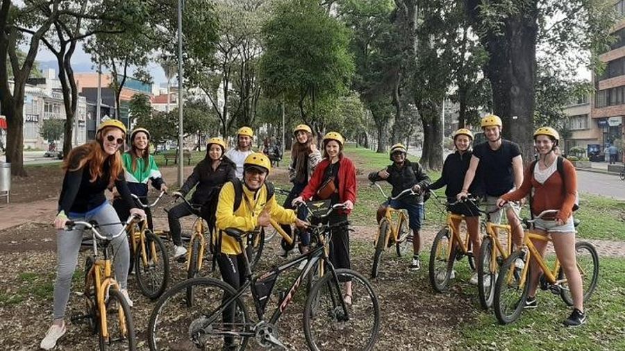 Bogotá Private Bike Tour with Transportation