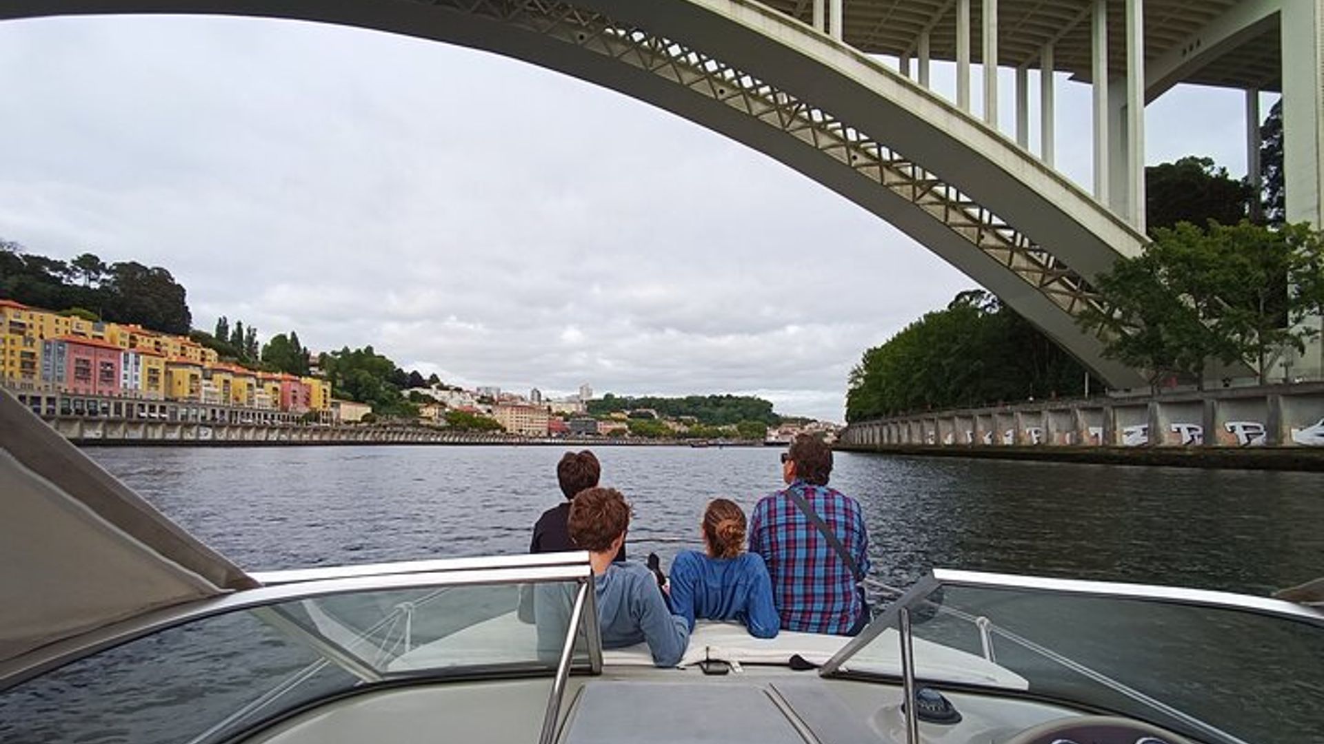 6 Bridges and Ribeira Boat Tour (1h30m) with Sunset Option
