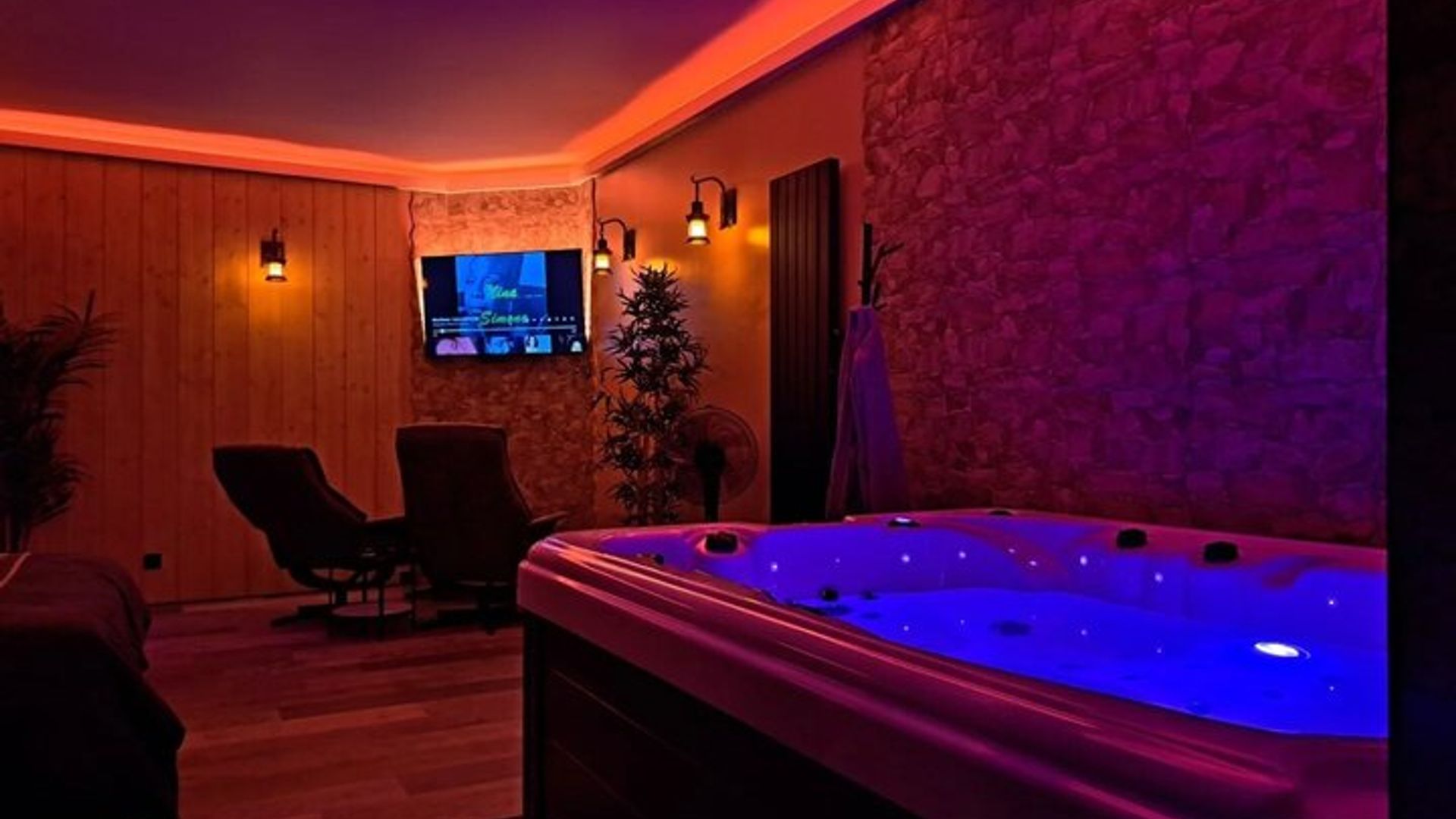 Private Spa and Jacuzzi Apartment and Infrared Sauna Arras Centre