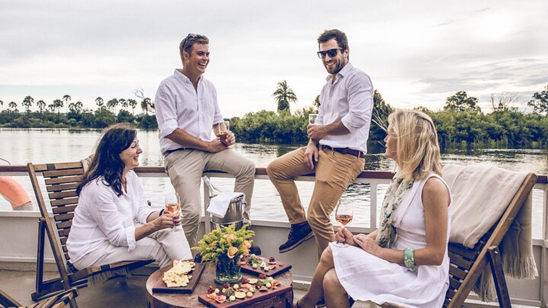Zambezi Izuba Rirashe Cruise Umukono Wumukono wa Victoria
