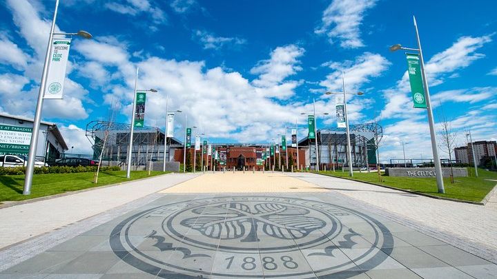 Glasgow: Celtic Park Stadium Tour and Restaurant Meal