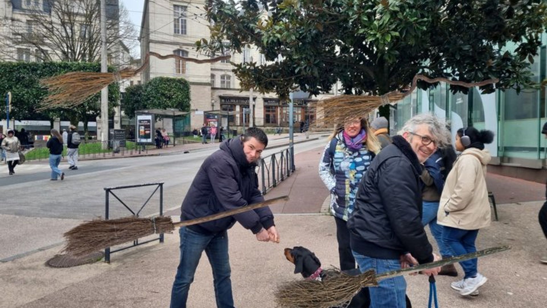 Limoges Outdoor Self-Guided Escape Game With Magic Theme