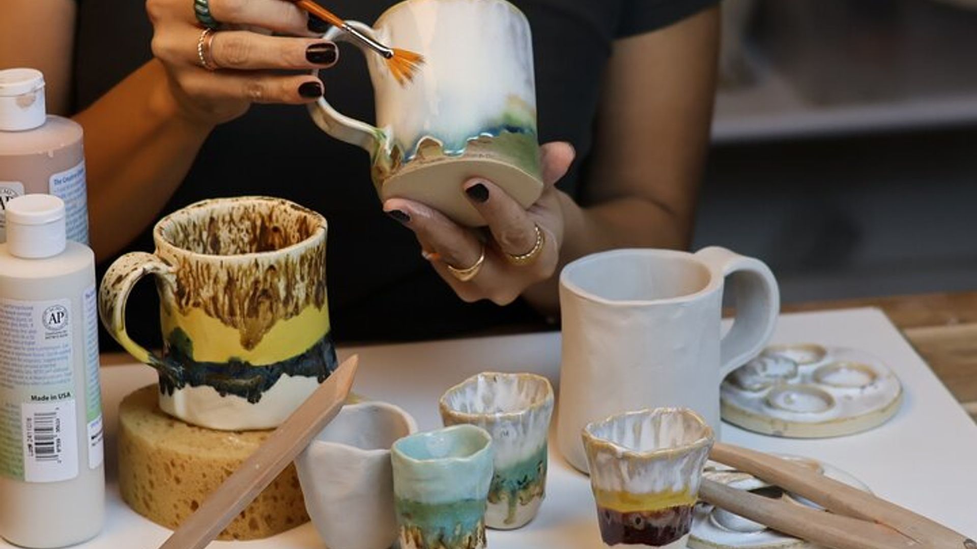 Atelier privé de poterie et dégustation de vins à Barcelone