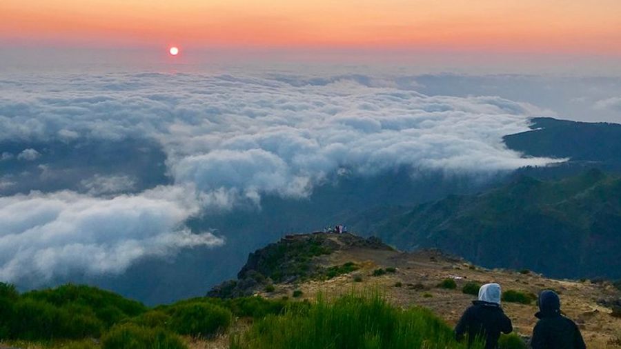 Funchal Small-Group Pico do Arieiro Sunrise 4x4 Tour