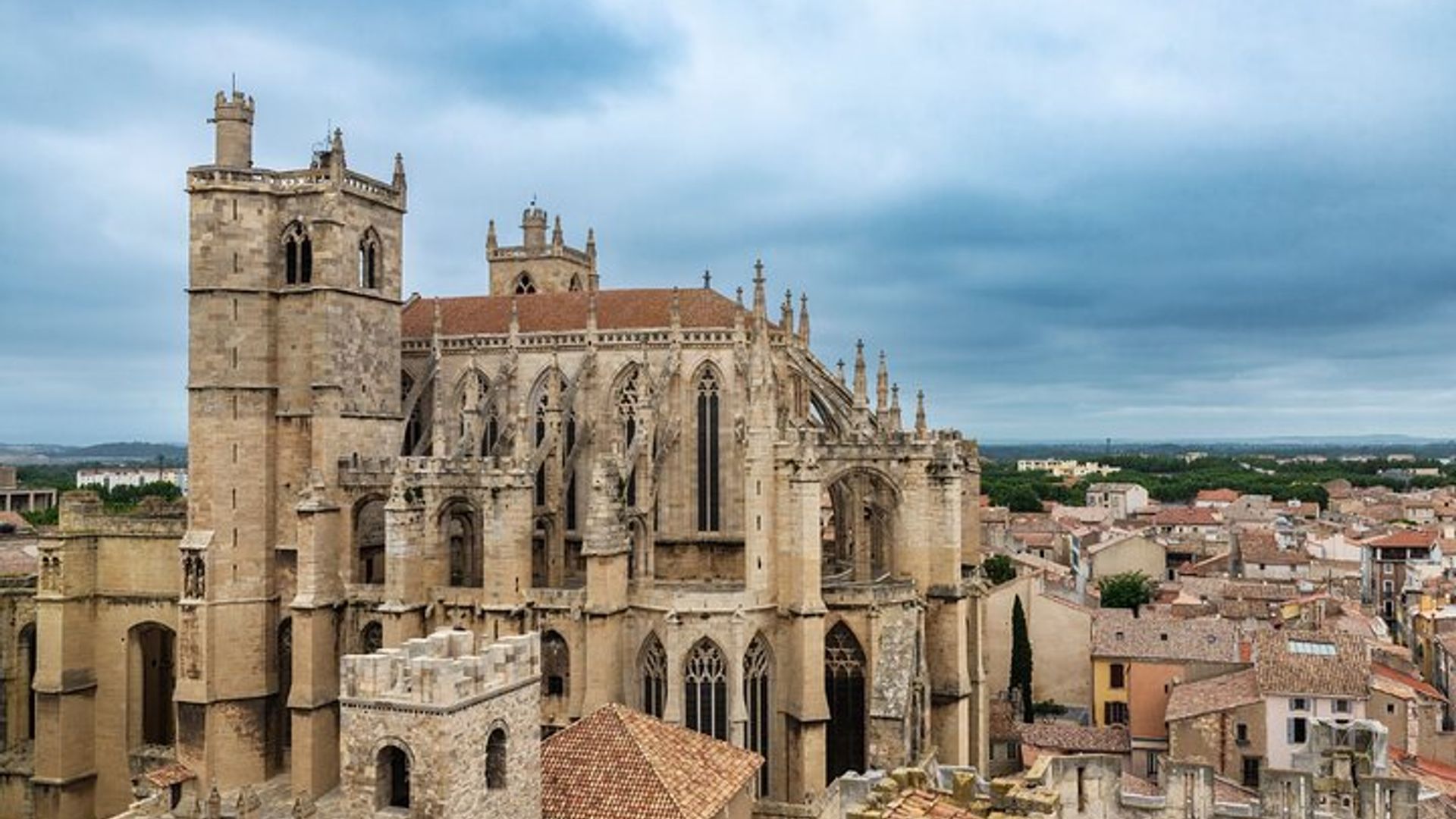 Narbonne Audio Guided Walking Tour 1h40 and 20 Audio Comments