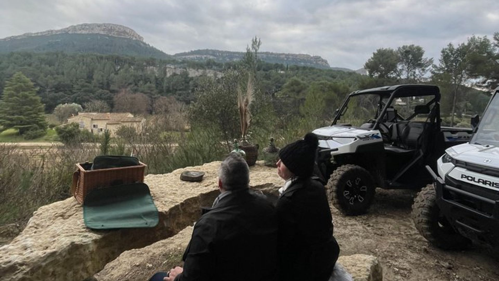 Cassis Domaine forêt des janots et route des crêtes en Buggy