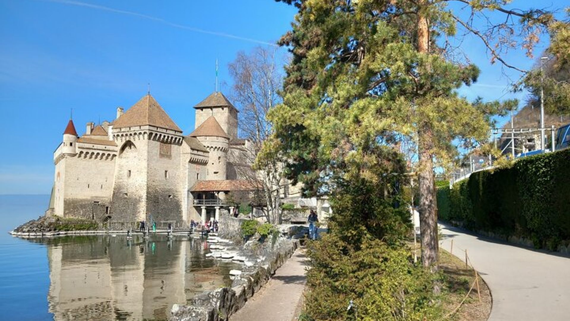 Tour privado de seis horas por la Riviera suiza