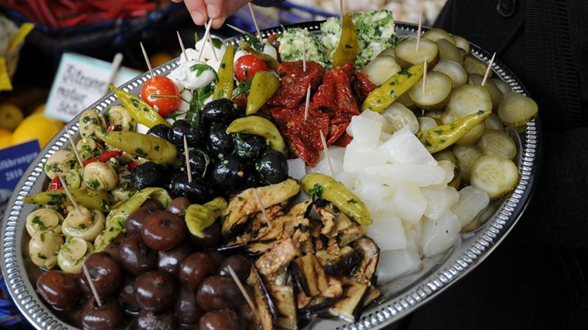 Viktualienmarkt Food Tour with Tastings