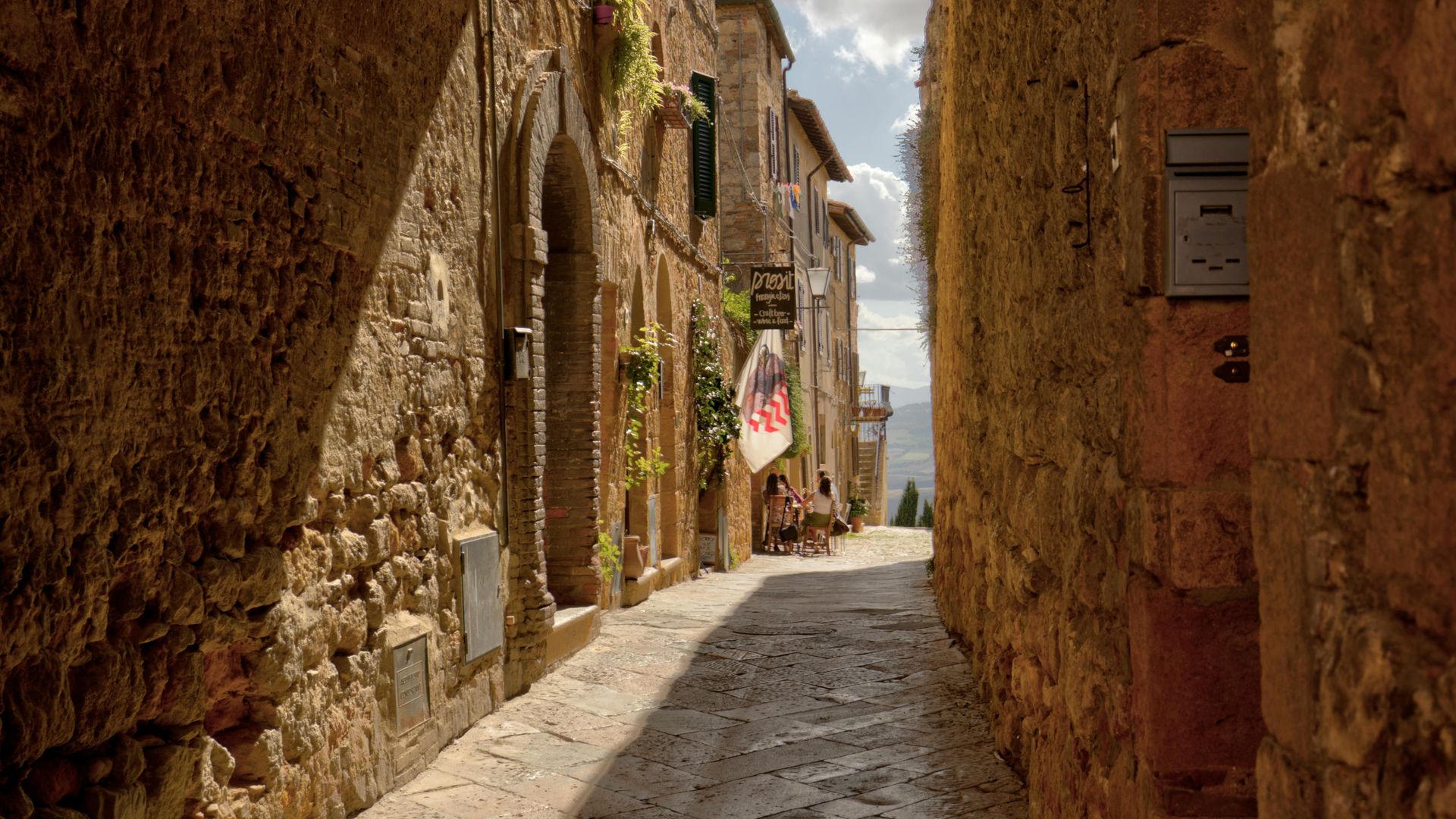 Val d'Orcia Masterpiece: E-Bike, Brunello & UNESCO Views