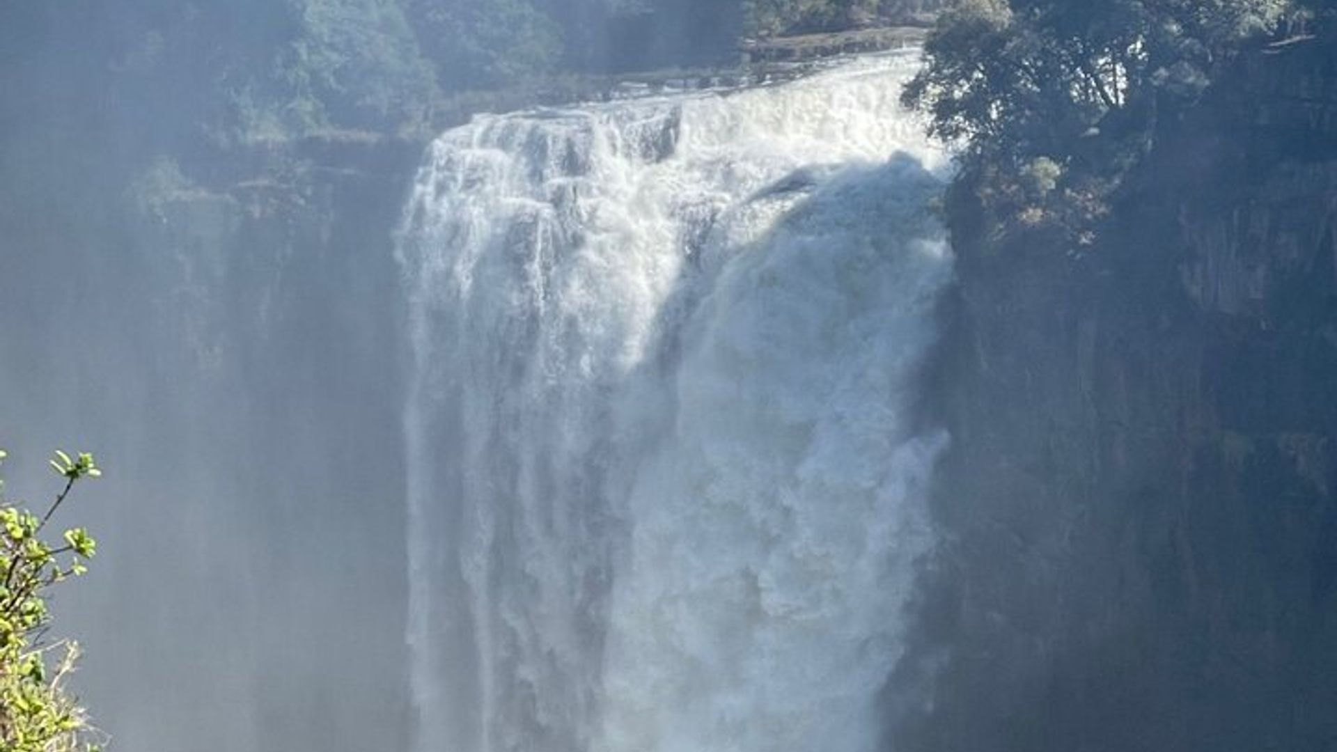 Urugendo rwigenga muri Victoria Falls na Parike ya Crocodile hamwe na sasita