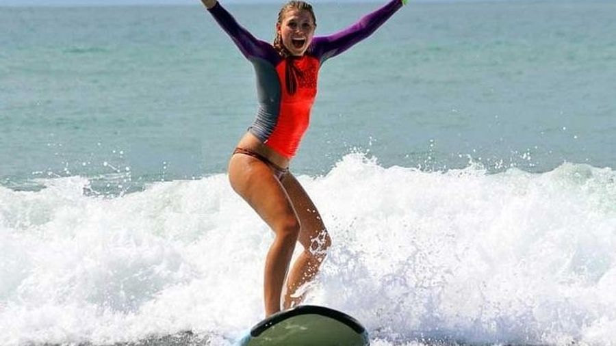 Manuel Antonio Half-Day Surfing Lesson with Quepos Transfers