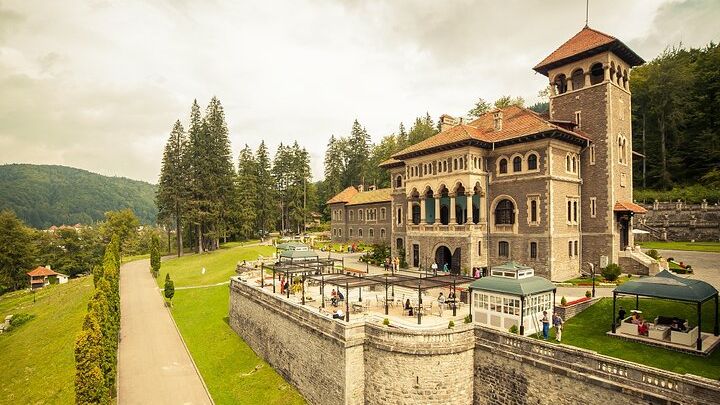 Bucharest Small-Group Cantacuzino and Peles Castle with Wine