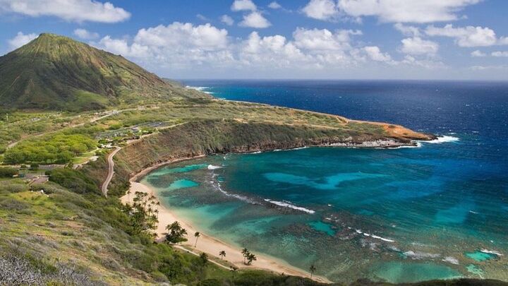 Oahu: North Shore Tour with Waimea Waterfall