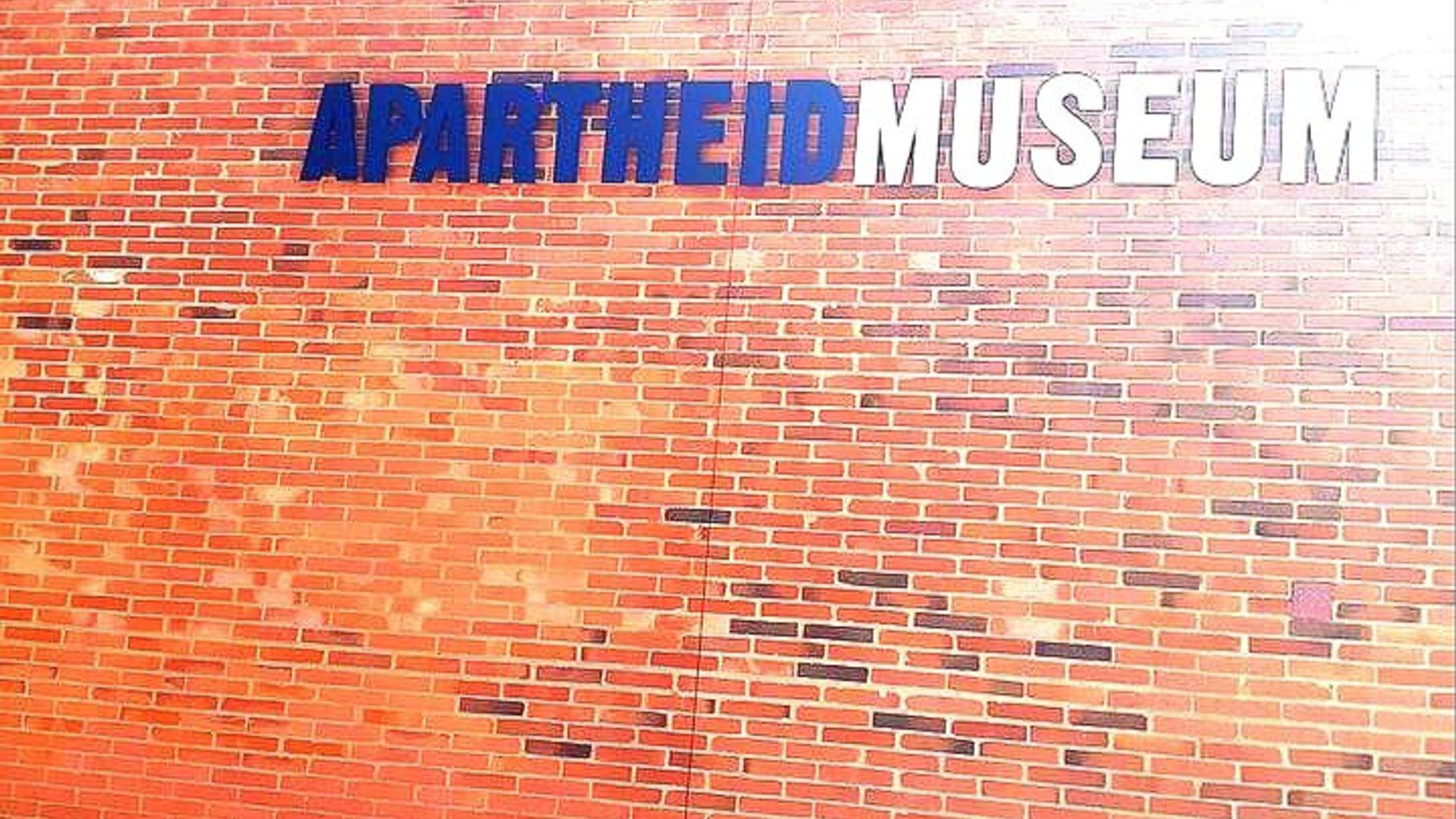 Johannesburg Private Tour to Soweto and Apartheid Museum
