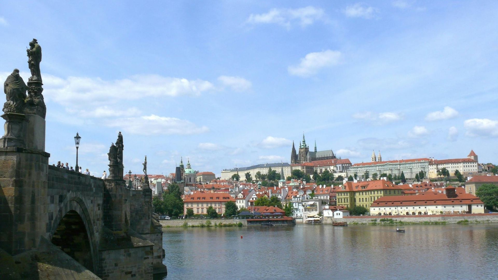 Prague guided walking tour with traditional lunch