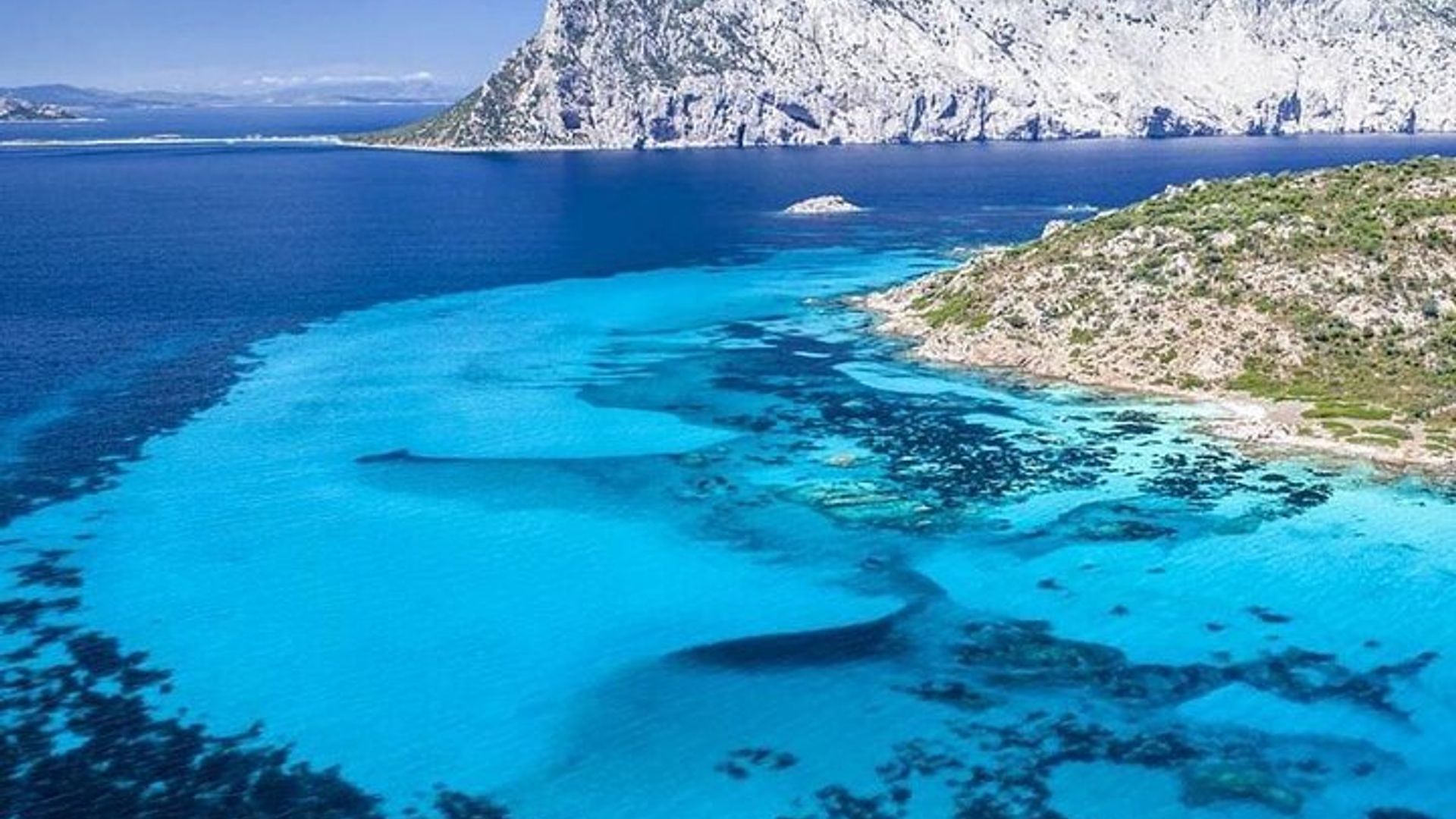 Voilier de Porto San Paolo (S.Teodoro-Olbia) à Tavolara, Molara