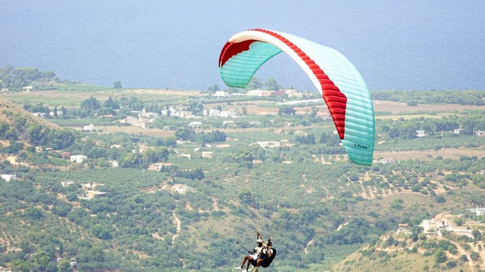 Palermo : Vuelo en Parapente en Grupo Pequeño Guiado