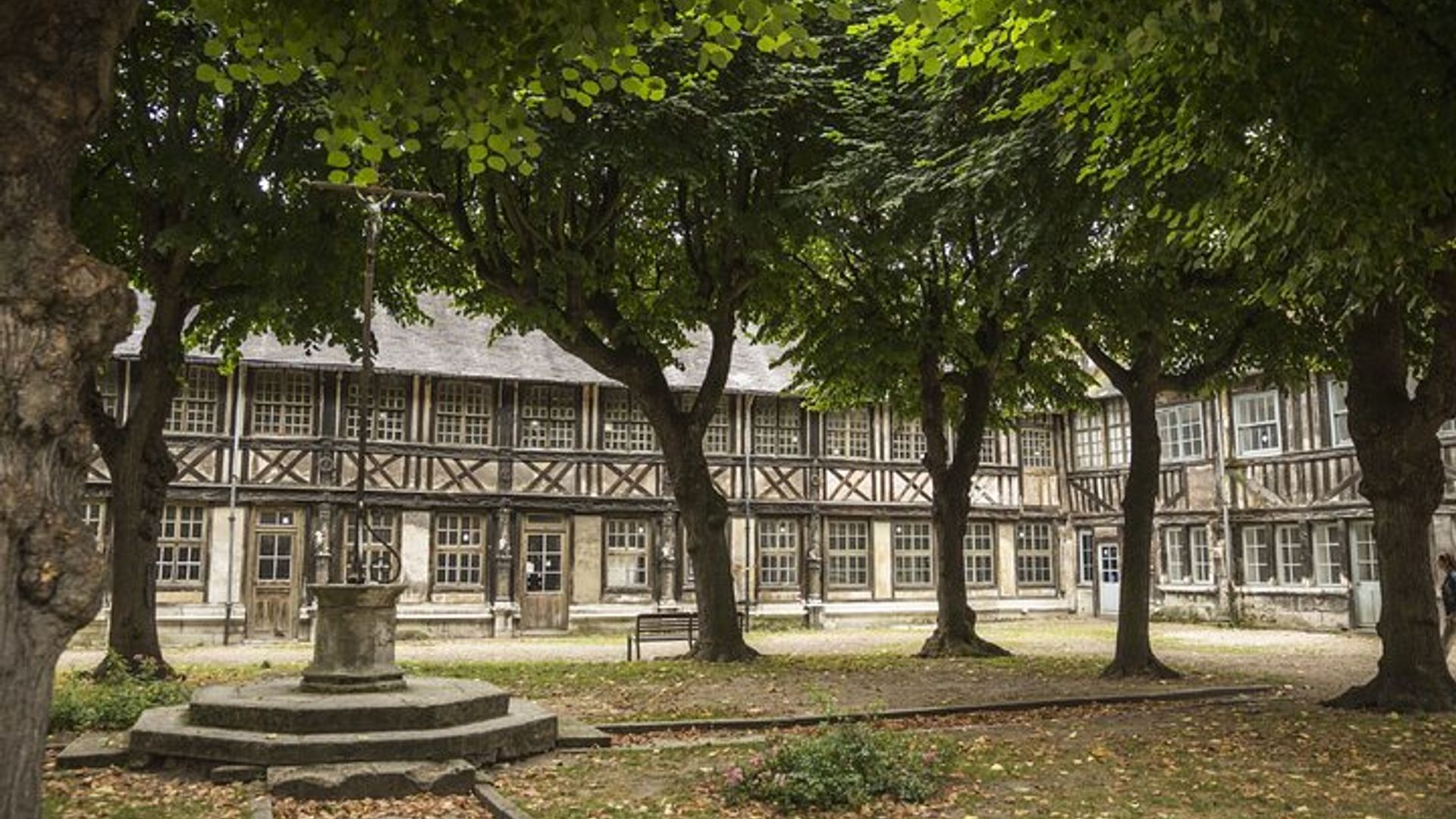 Rouen: Audiogeführter Stadtrundgang, 1 Stunde 45 Minuten und 27 Audiokommentare