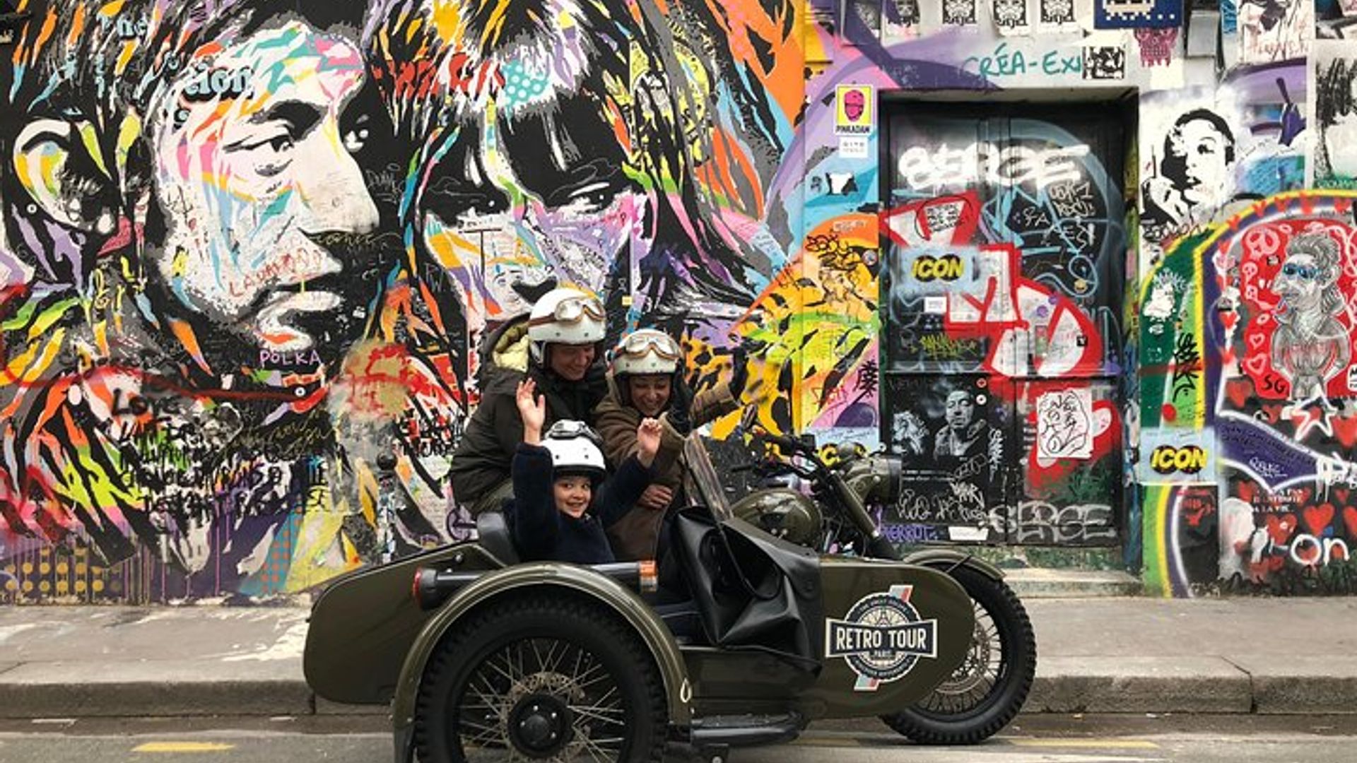 Paris Vintage Private City Tour on a Sidecar Motorcycle image 2
