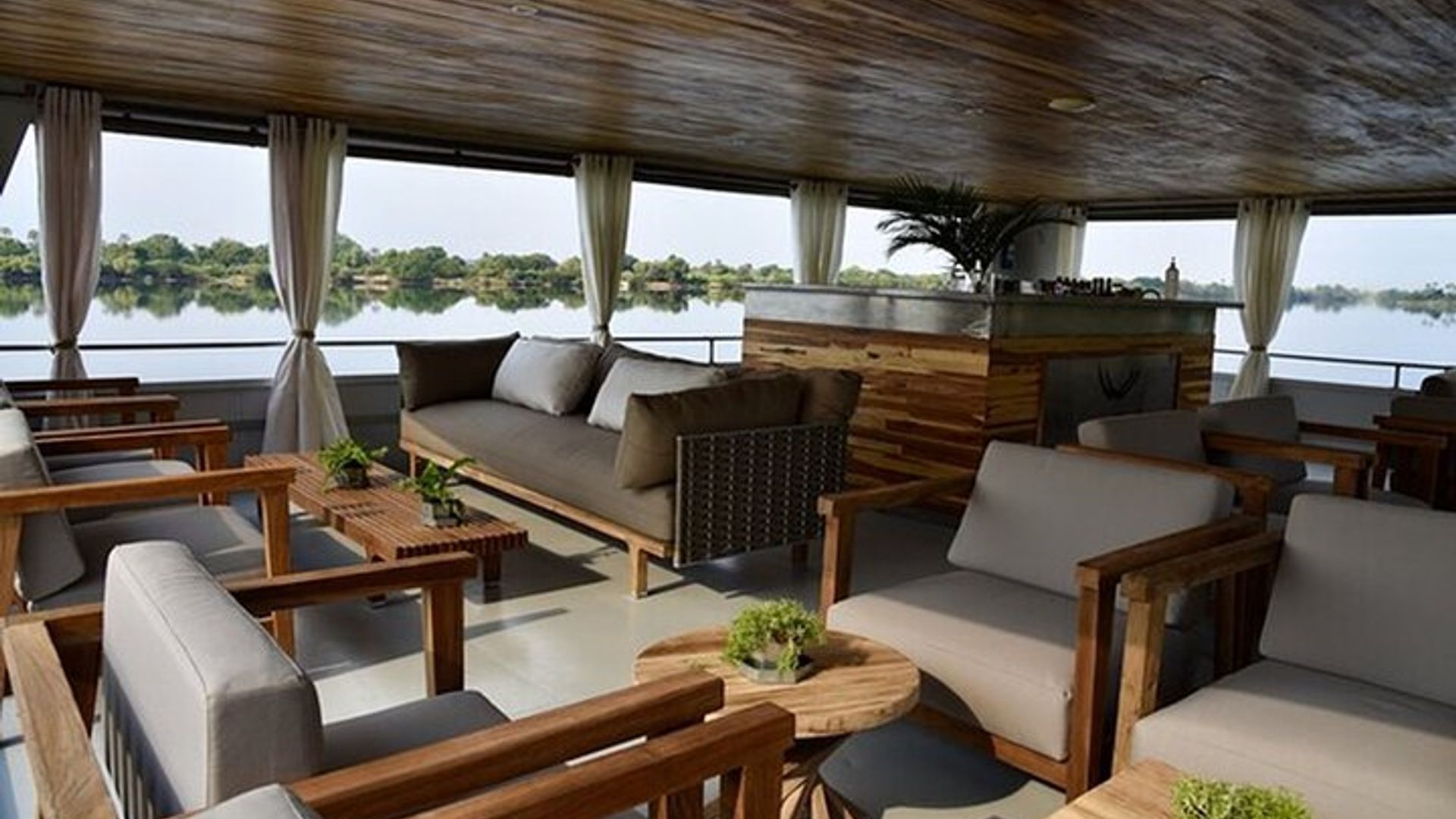 ล่องเรือชมพระอาทิตย์ตกแม่น้ำซัมเบซี