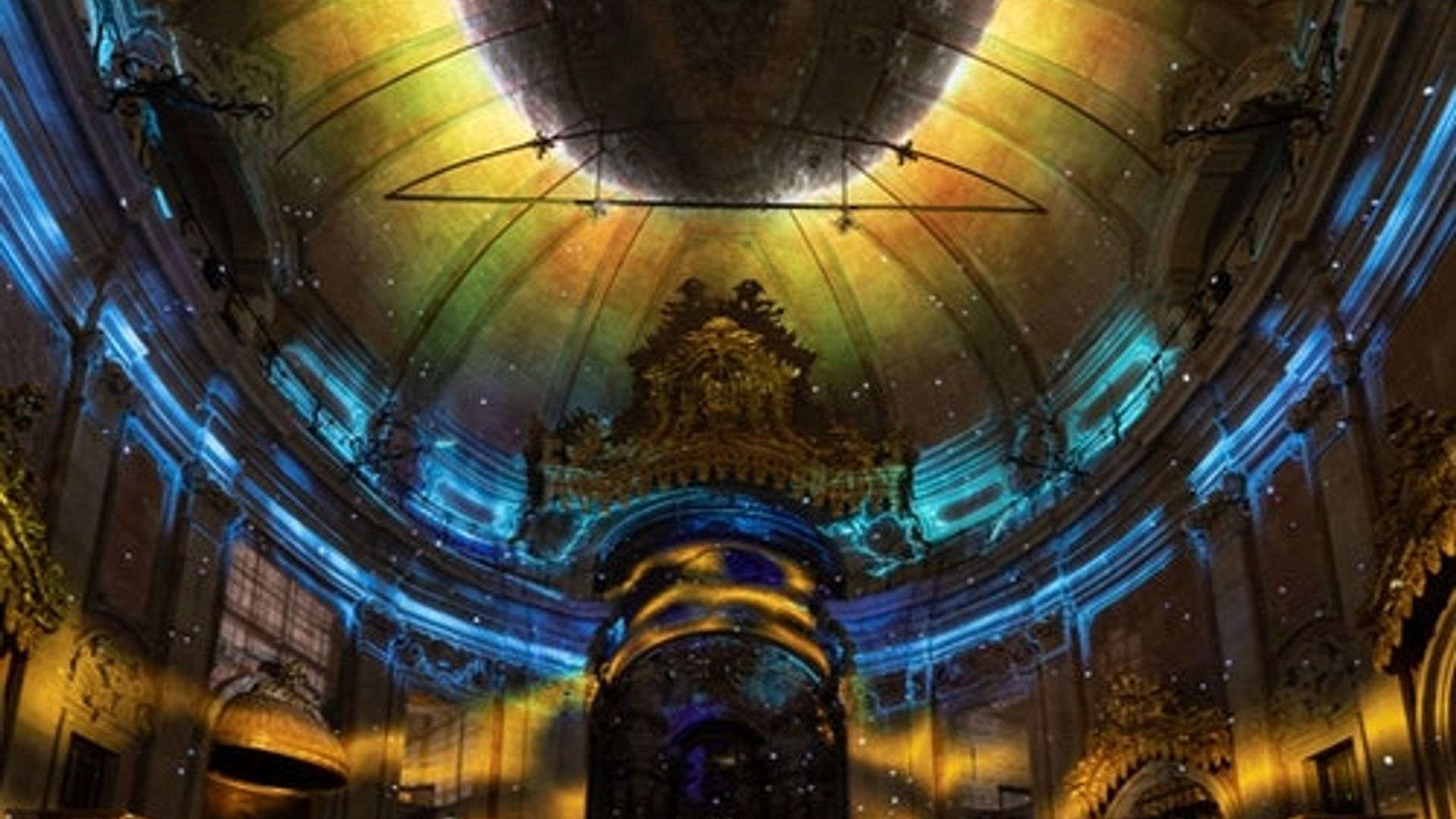 Spectacle de lumière Spiritus à l'église de Clérigos