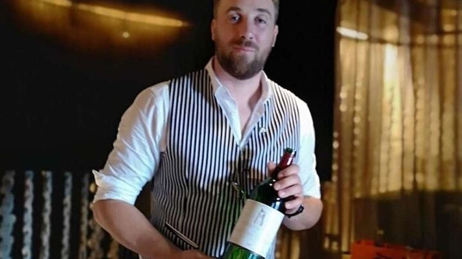 Dégustation de vin et fromage en petit groupe à Paris