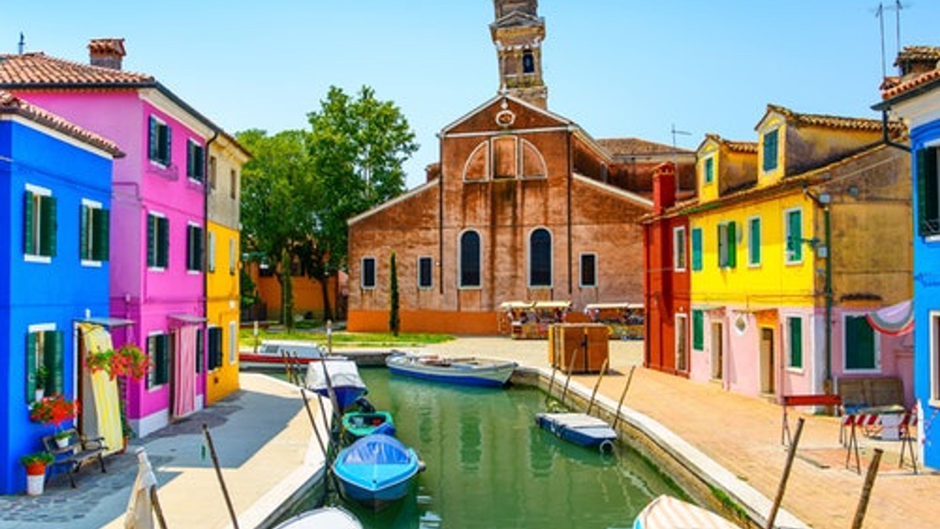 Murano & Burano: Boat Tour + Glass-blowing Demonstration