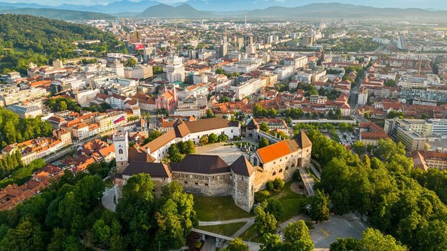 Ljubljana 2Hours Walking Tour with Local Guide