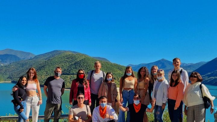 Day Trip to Gudauri and Kazbegi Including 4WD