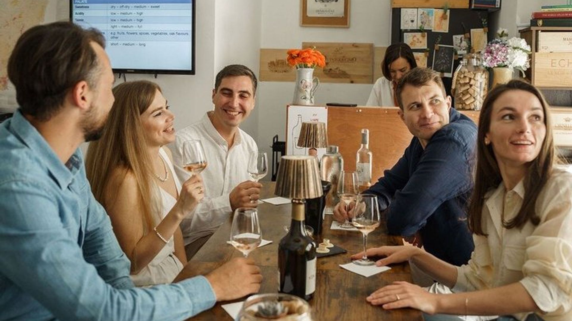 Dégustation de vin français en petit groupe au centre-ville de Nice