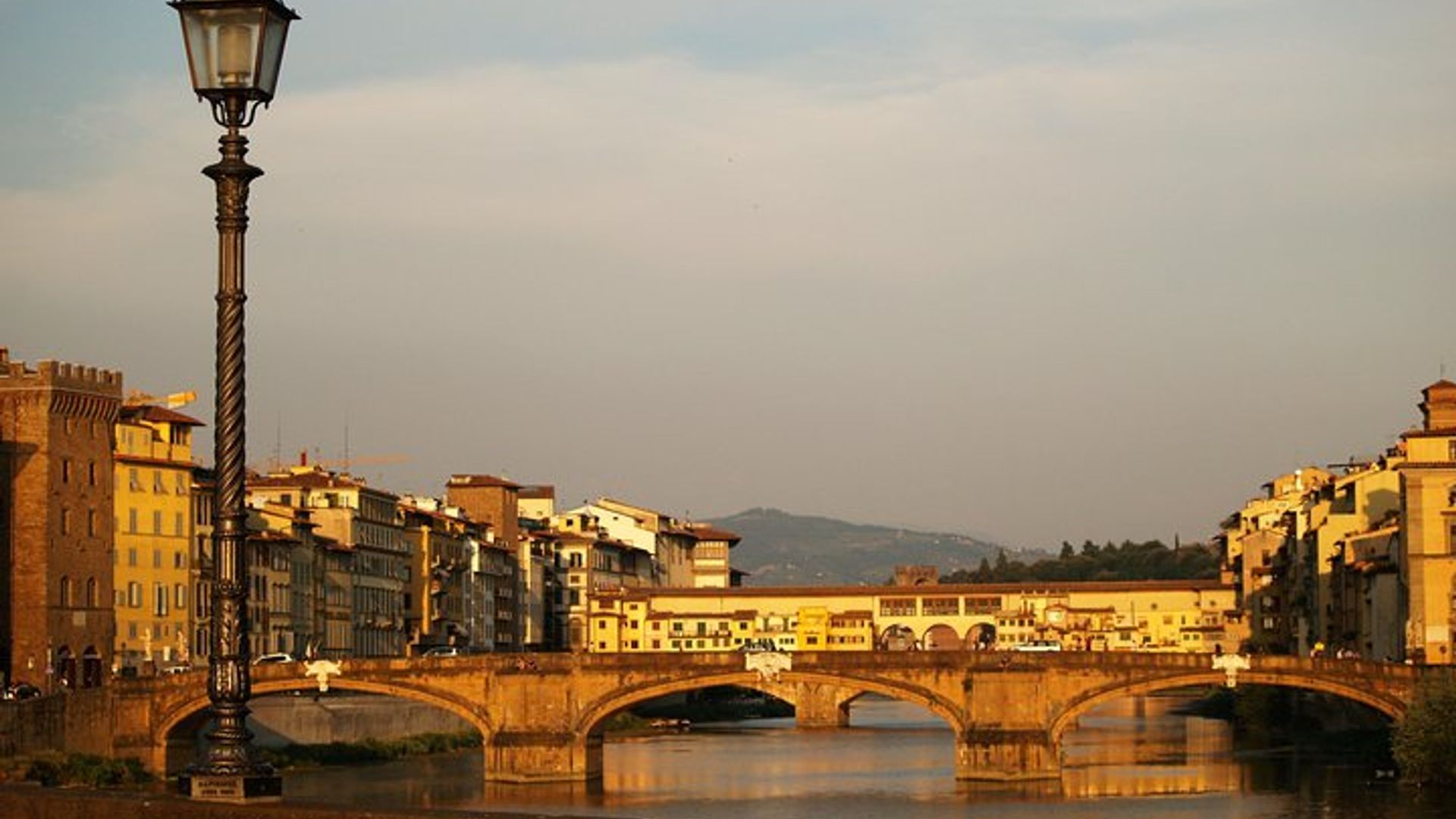 Florence River Cruise on a Traditional Barchetto