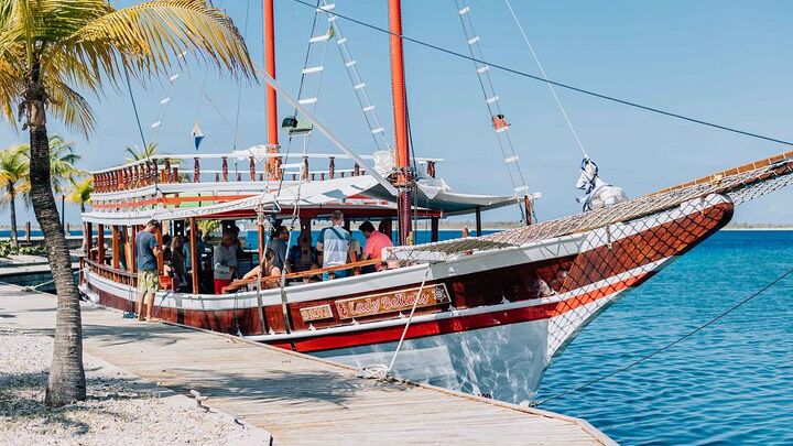 Bella Brunch at the Lady Bellaïs with Snorkeling and Rope Swing