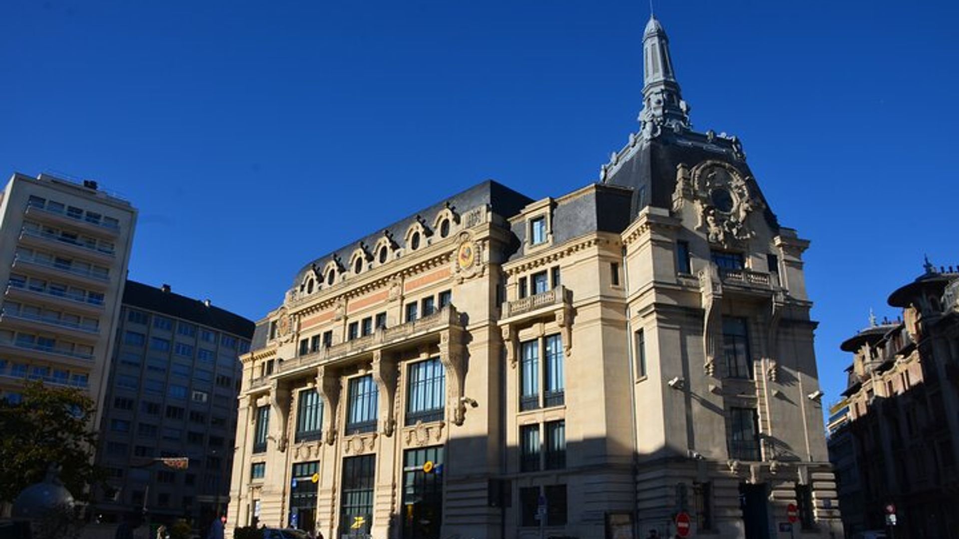 Disfrute de un recorrido por los mejores sitios de Dijon (Mínimo 2 huéspedes)