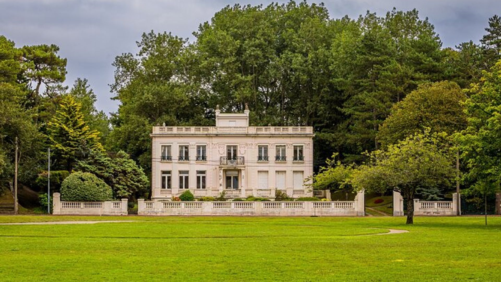 Le Touquet: 1.5 hour audio guided walking tour and 17 audio commentaries