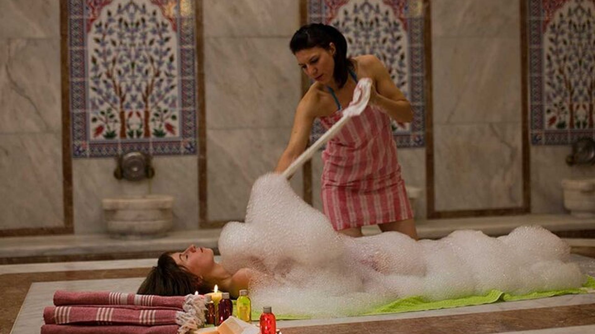 Side Turkish Bath with Full Body Aloe Vera Massage & Transfer