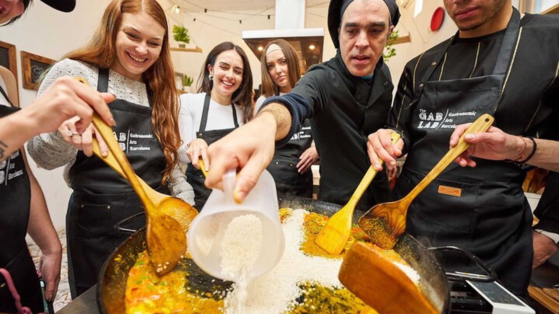 Paella Cooking Class and LIVE Flamenco Show in Barcelona