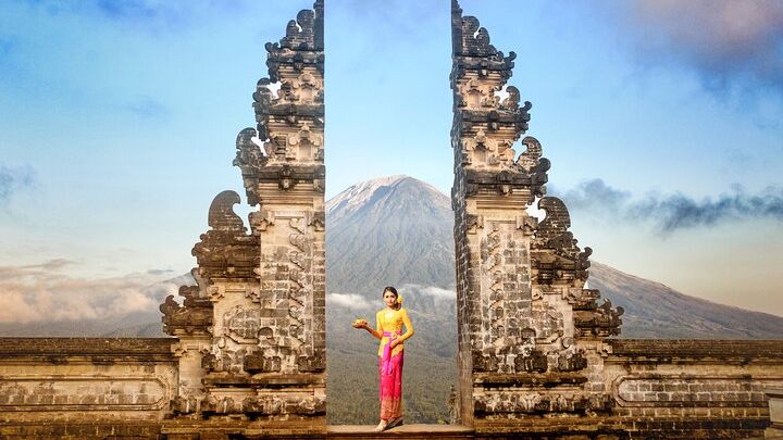 Bali Instagram Tour: Lempuyang Bali Gate of Heaven