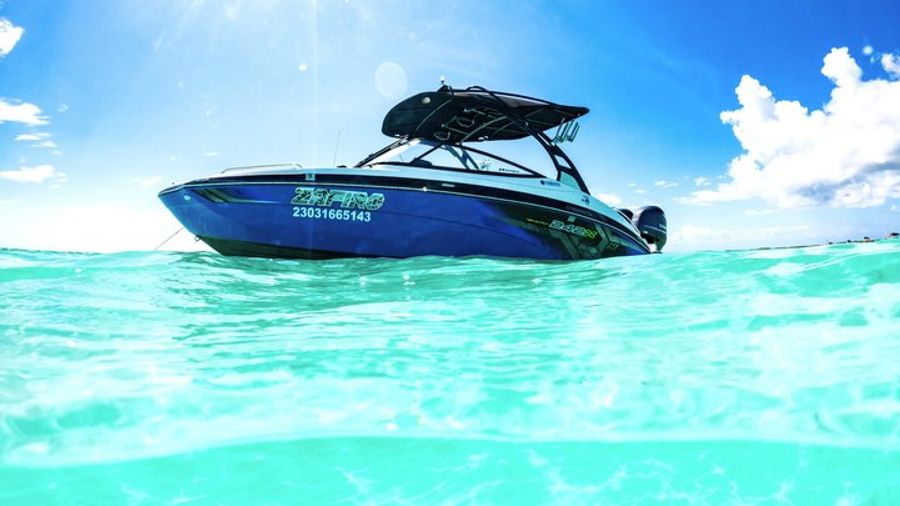 Exclusive Private Boat to El Cielo