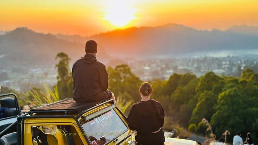 Mt. Batur Sunrise Private Jeep Tour WIth Restaurant Breakfast