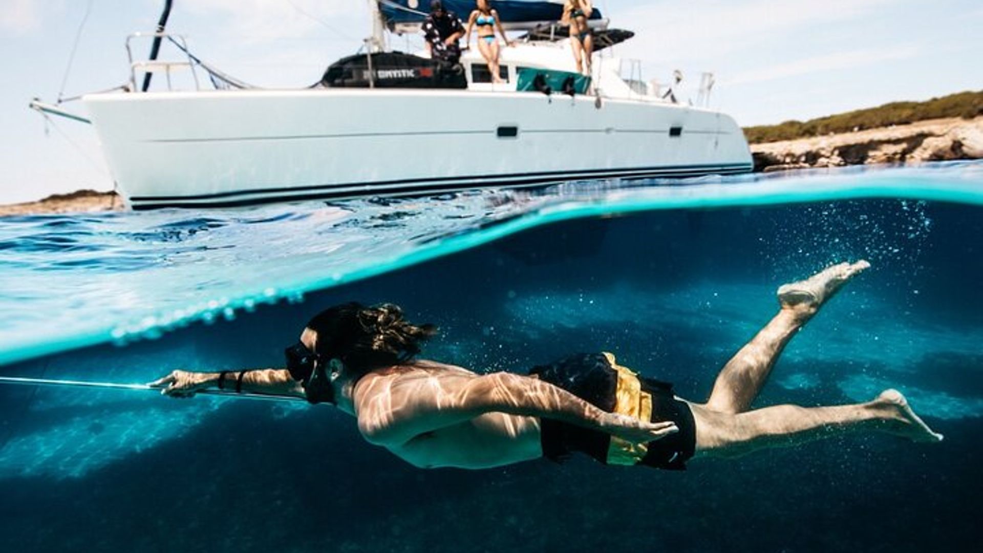 Une excursion d'une journée en bateau à Maddalena en petit groupe, avec déjeuner