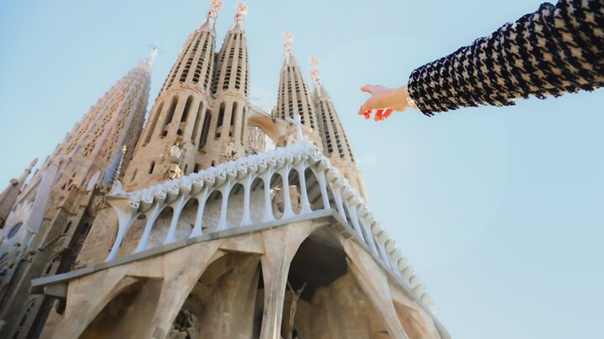 Barcelona: Sagrada Familia Skip-the-Line Ticket and Tour