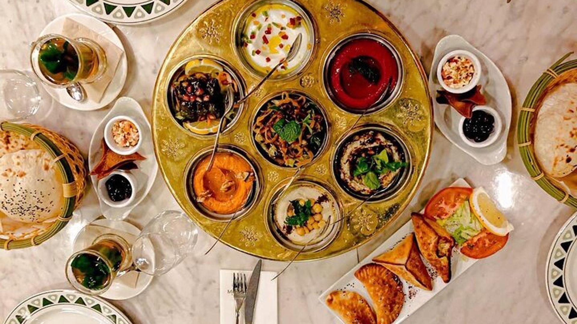 El Born Evening Tour: Taste of Tapas & Drinks with Private Guide