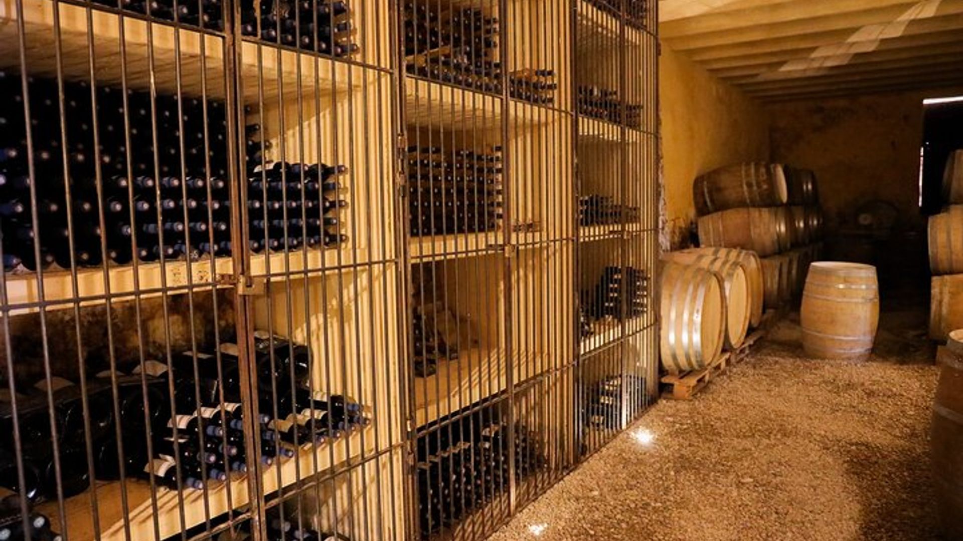 Recorrido por el casco antiguo de Aix-En-Provence con degustación de vino y chocolate