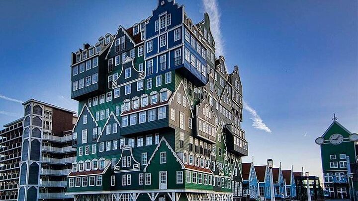 Amsterdam: Zaanse Schans, Lego Village, Giethoorn Group Tour