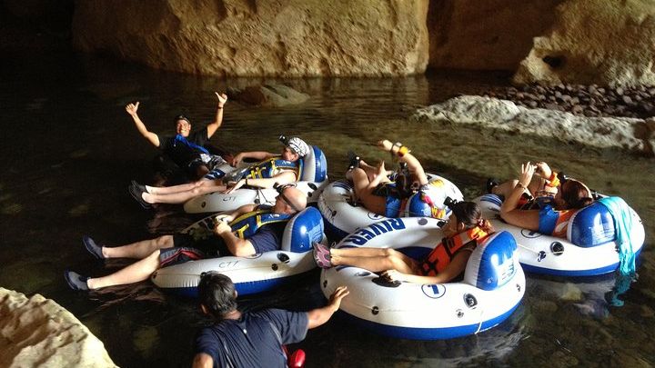 Belize City: Cave Tubing and Zipline Adventure