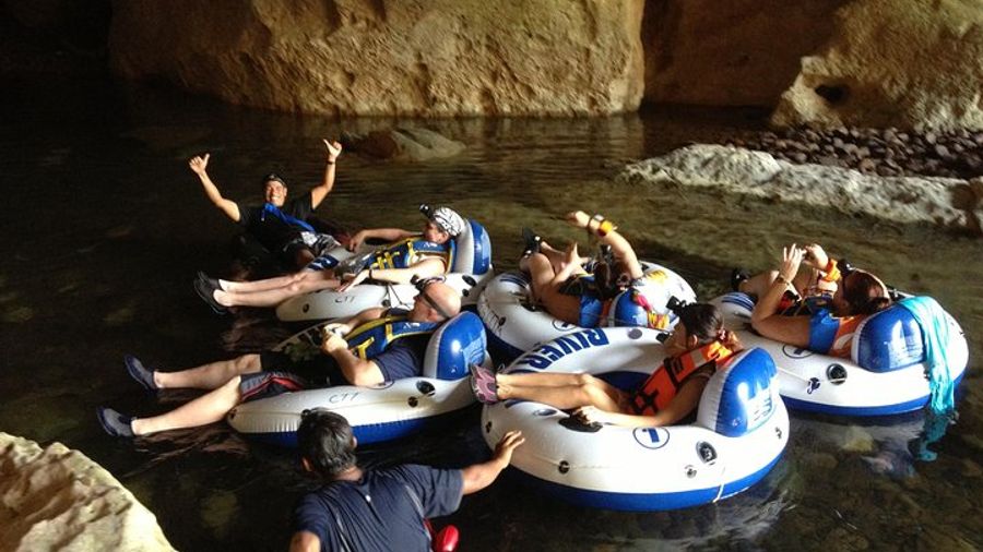 Belize City: Cave Tubing and Zipline Adventure