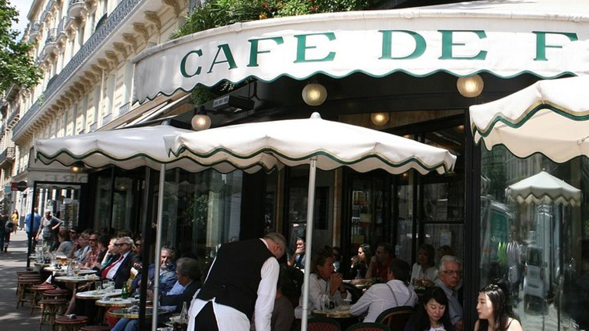 Saint-Germain-des-Prés Private Walking and Food Tasting Tour